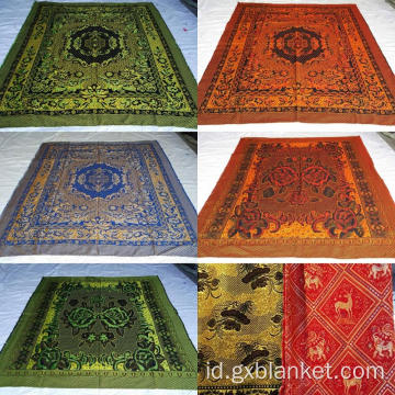 Desain yang berbeda Golden Color Thread Jacquard Selimut